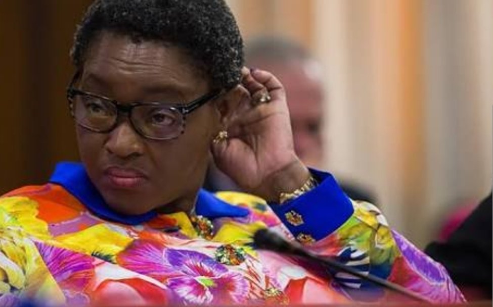 SitamaOne's tweet photo. @NoxoloWaiza @HannahSankara @Omuuhles @ThickLeeyonce Who said body shaming ended in prior to 2018. https://t.co/daxPXWFsRo
