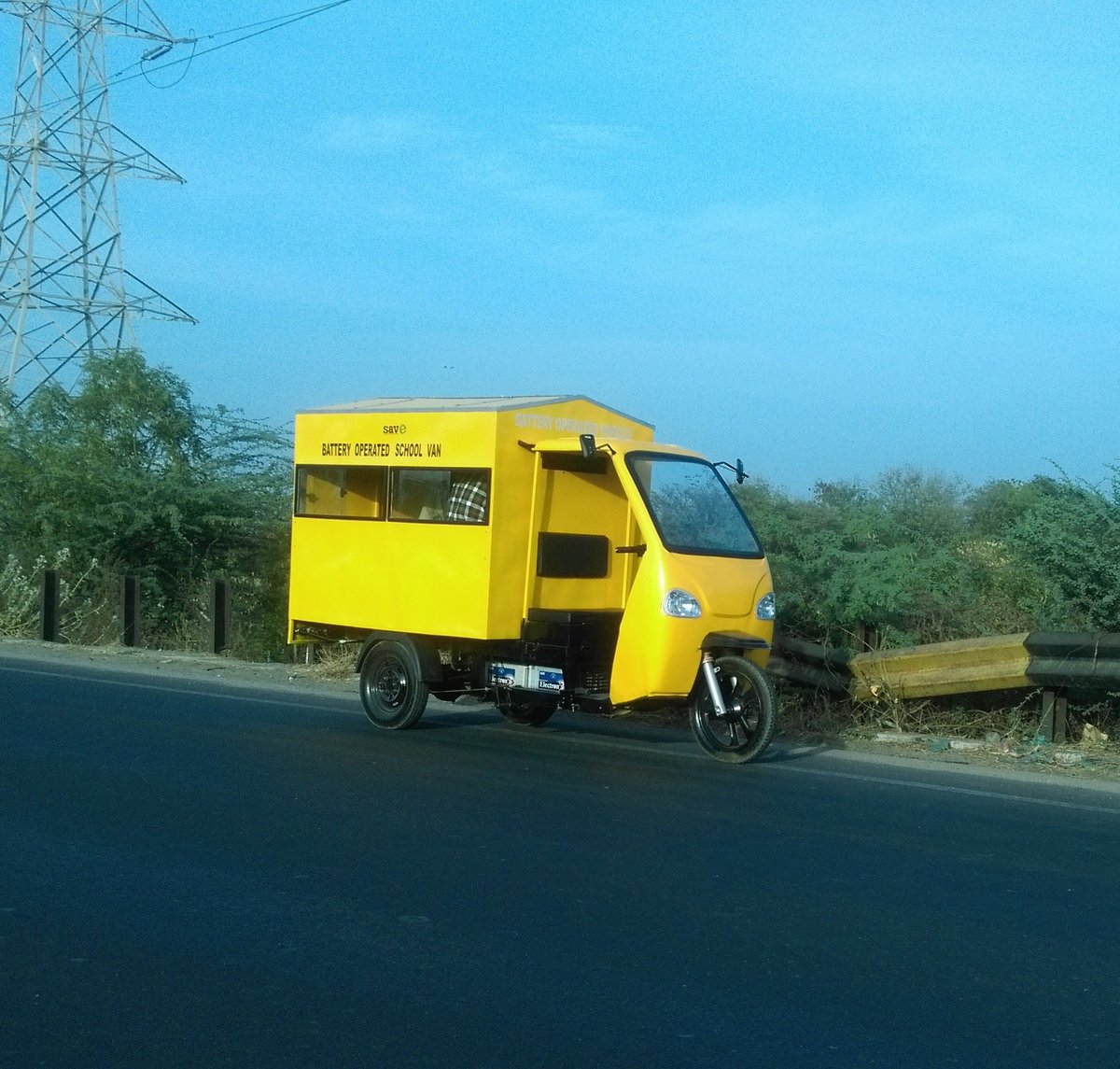 savygreentech's tweet photo. Savë’s battery powered school van and school tuktuks are much in demand for zero emissions, zero sound and zero vibrations. Ensuring a safe environment for our kids.

#eschoolvan #zeropollution #zerosound#abetterIndia #abetterenvironment

https://t.co/pY0P8erqrv
91-7669190190 https://t.co/h0lQseTtMY