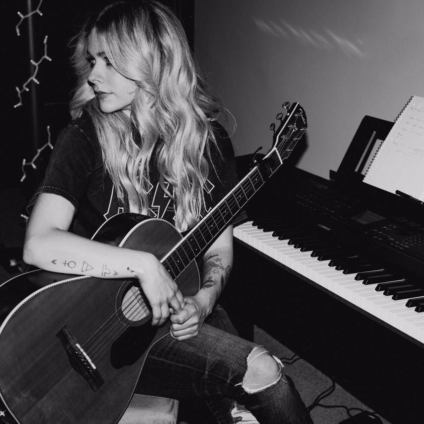 PromotesAvril's tweet image. Perfect as always @AvrilLavigne