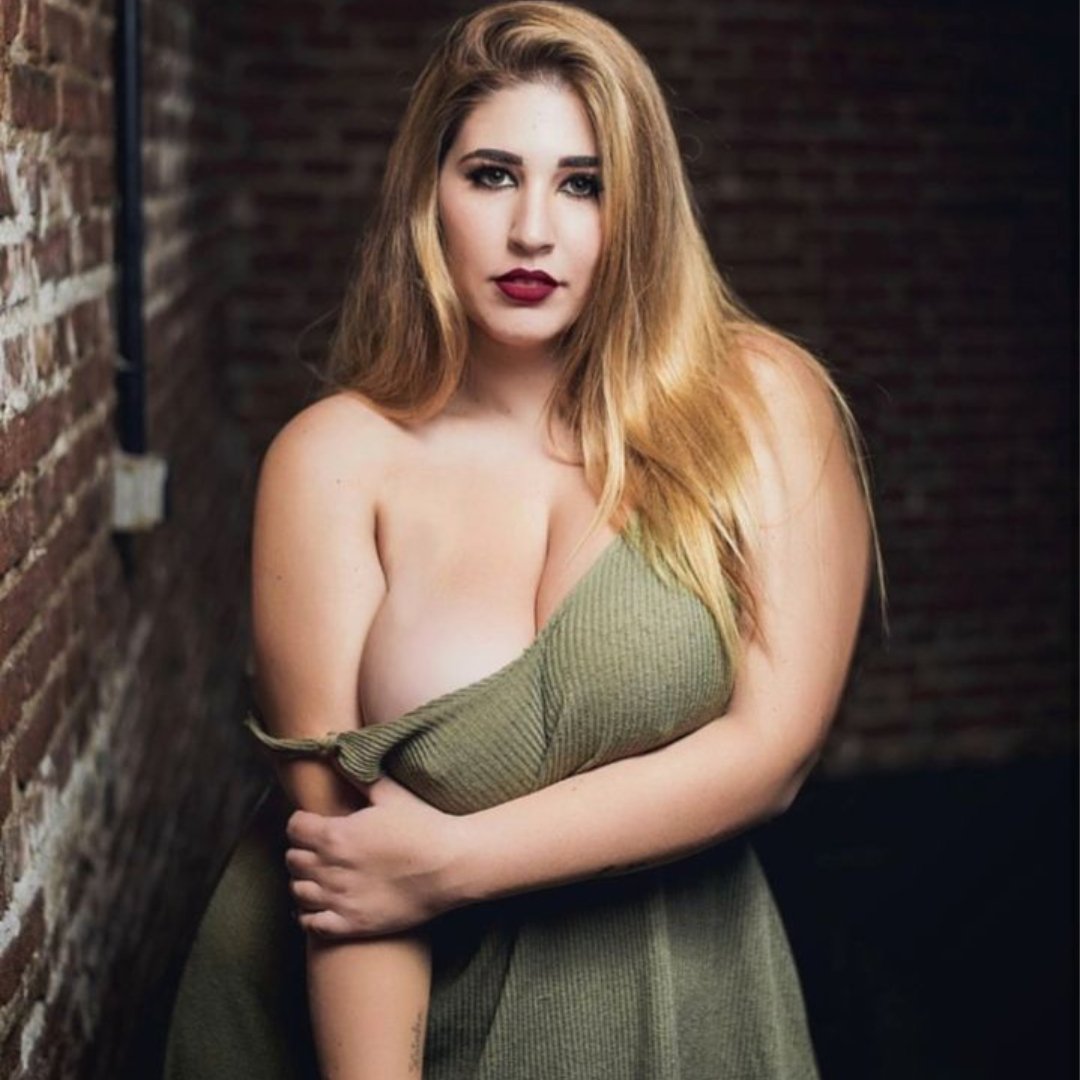 hotforcurves's tweet photo. Today's #DailyCurves! https://t.co/FMac5wda3A