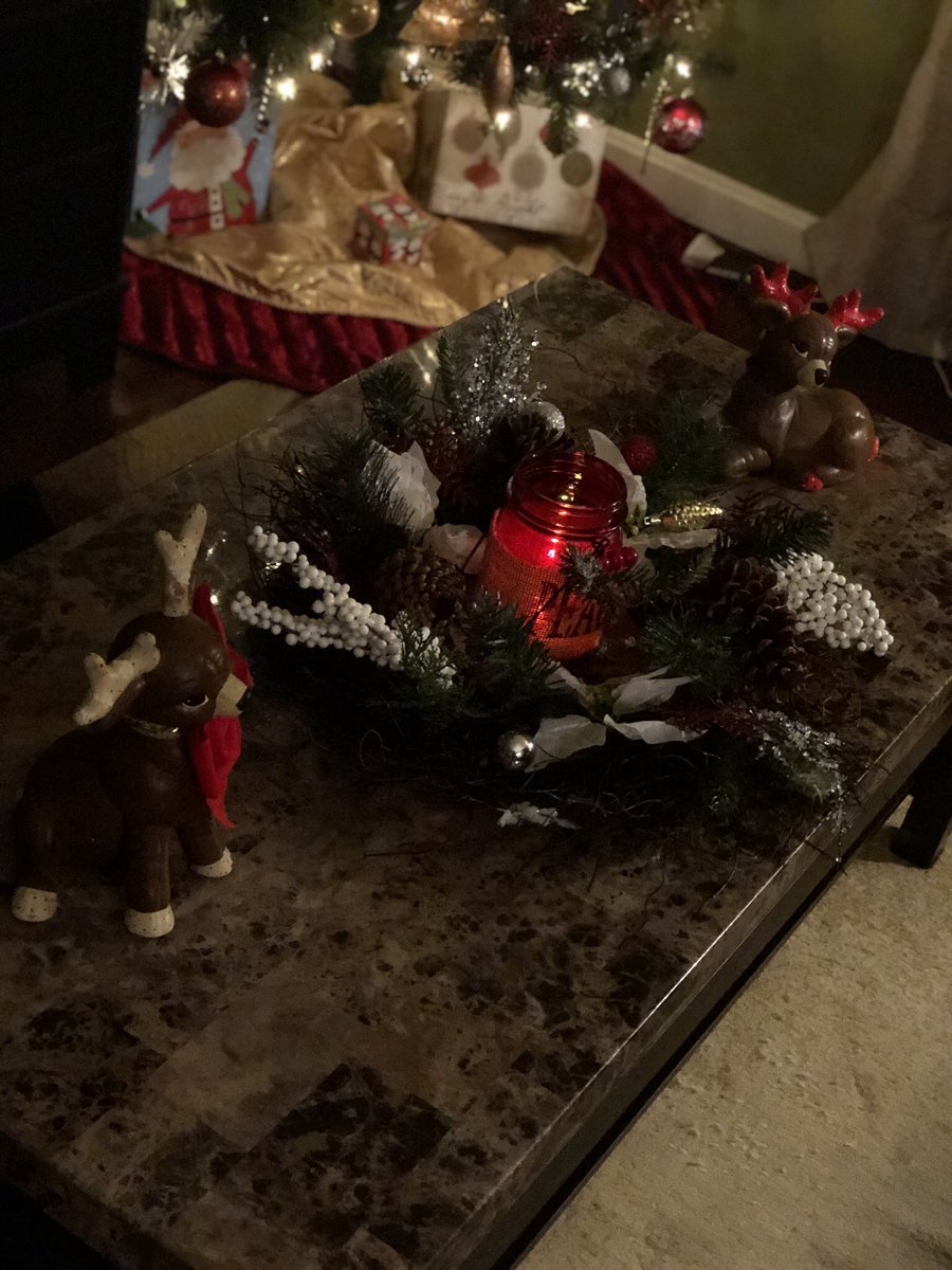 loganstyles8715's tweet photo. First year decorating alone. I honestly expected it to suck, but I must say it was therapeutic 😏 https://t.co/Z49SIBOuZw