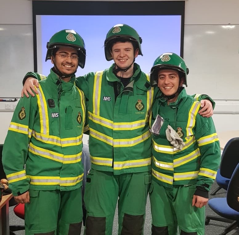 WillFreake's tweet photo. Can we have #3Pips yet @josh_paramedic?

#Medstudent #phem #HART #jesip @LDNairamb @LAS_HART @Ldn_Ambulance @PHMBSc @WessexCCP https://t.co/7vquqCjKyT