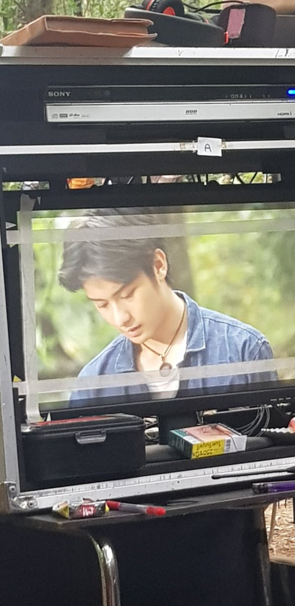 2Tanyapat's tweet photo. โหน่ง อกหัก! #พี่นาค #fivestarfan #fivestarmovies #ทีมออกัส #ทีมเงินออกัส #เดือนแปดแหวกไทม์ไลน์ #คนของออกัส https://t.co/vMlahmIFCm