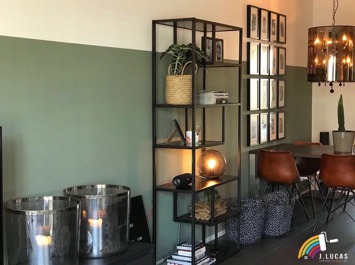 Een stoere lambrisering aangebracht!