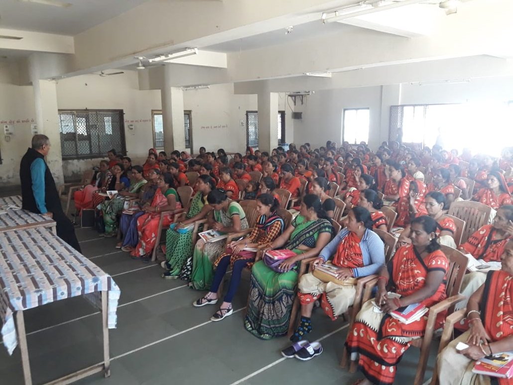 CdhoSabarkantha's tweet image. Tobacco Control Programme Prantij Block Training  Of Ahsa Behan By EMO Sabarkantha Dr. Arunsinh Bhati.#Sampad Temple.