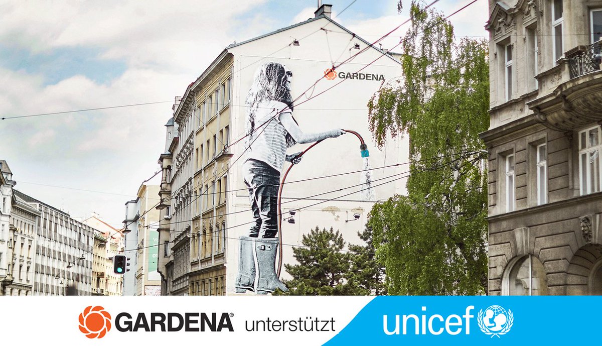 Könnt ihr hier auf dem Bild etwas Blaues entdecken? #GoBlue Zum  #Weltkindertag seht ihr hier schon, was es im kommenden Jahr geben wird  zur Unterstützung der Programme von UNICEF für #Wasser, #Sanitär und  #Hygiene. gardena.de/unicef #EveryDropCounts #WorldChildrensDay