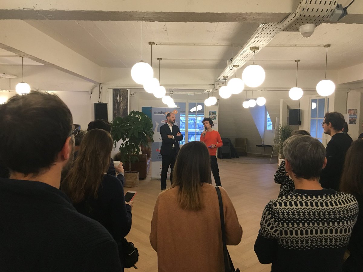 RE Paris tweet media