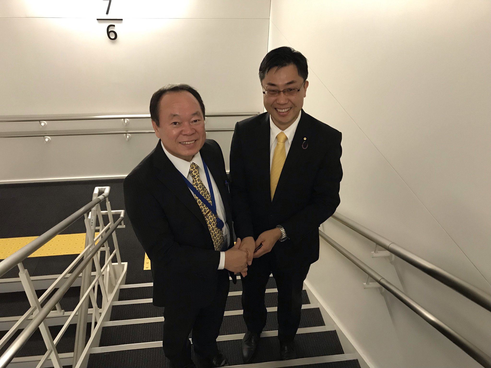 昭和薬科附属高校 ブレザー