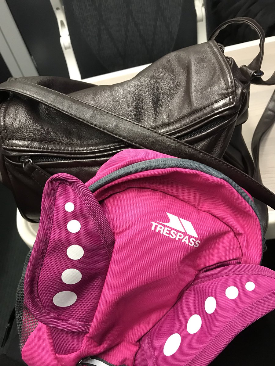 imlearningearly's tweet photo. Do you think anyone in my meetings will notice I may have picked up the wrong bag....
I call this composition: Rushing for the Train On Nursery Photo Day. #workingmom #mumlife #workingmum https://t.co/aDkzGXRnon