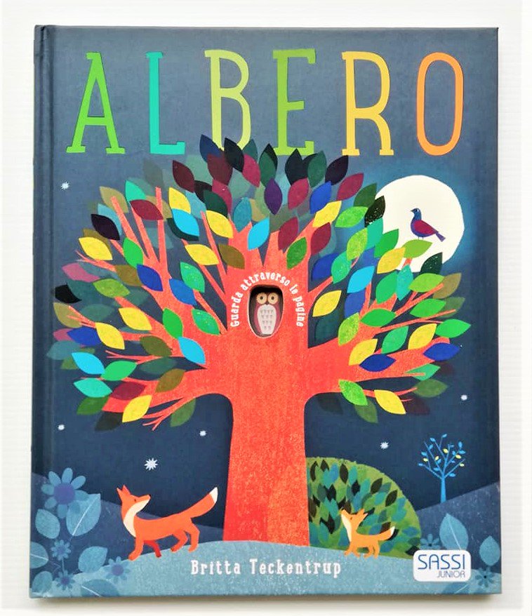 IlmondodiChri's tweet image. ALBERO un meraviglioso e poetico albo illustrato sull’alternarsi delle stagioni. Da 4 anni &amp;lt;3 ilmondodichri.com/single-post/al… @SassiEditore #brittateckentrup