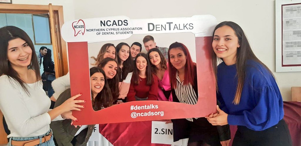 YakinDoguUni's tweet photo. Diş Hekimliği Fakültemiz KKTC Diş Hekimliği Öğrencileri Birliği olarak #DenTalks'ı gerçekleştirdi.Uzm.Dt. Yunus Akalın'ın konuşmacı olarak katıldığı etkinlik Dr. İlyas Abdulin hocamızın müzik dinletisiyle başladı.IGTV kanalımızdan ulaşabilirsiniz!
#yakındoğuüniversitesi #ydü https://t.co/iAEj5IUmQD