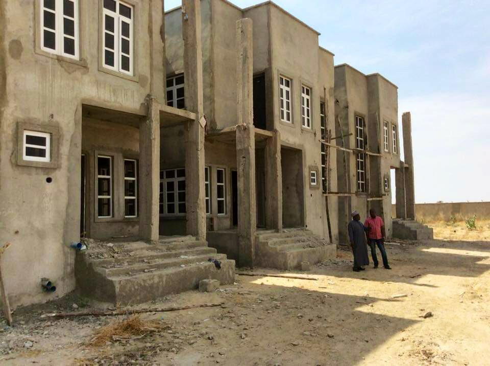 MalaTujjani73's tweet photo. ...... In My Hometown
Ongoing construction of a 100-bed capacity ultramodern hospital at Baga, Kukawa LG. Borno State.
#BornoHealth #BornoShallRiseAgain
Credit Ahmed Ishaq Ningi https://t.co/LyLr73b2E4