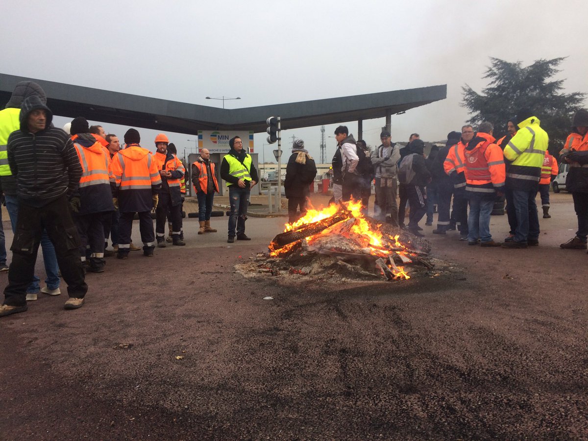 Simon Louvet On Twitter Giletsjaunes à Rouen Les