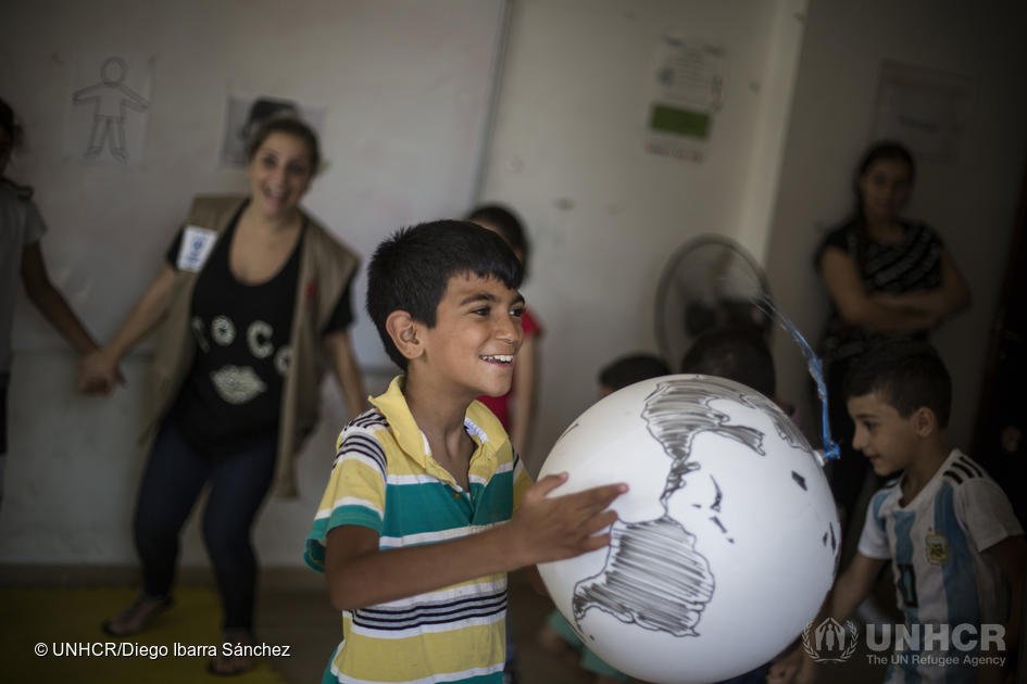Refugees's tweet photo. Over half of the world's refugees are children.
We must work together to provide a better future for them. #WorldChildrensDay https://t.co/9Mdy7t2ikh