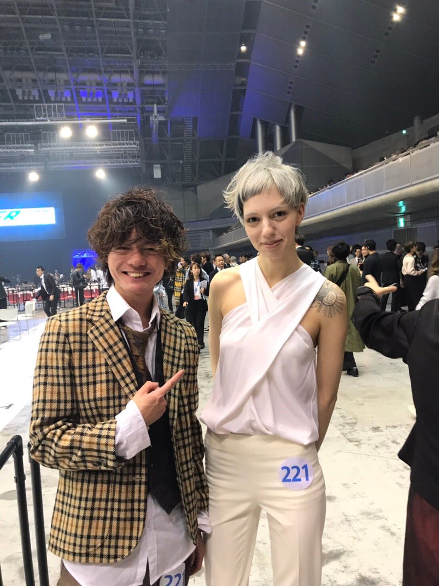 EarthKyujin's tweet photo. #ARIMINO
#フューチャーズロード
〜デザインパワー〜

#earth からも10名が参加しています！
これからは活躍の場を広げて行きます！
30周年✨アースの変化と進化をご期待ください✨

#アース
#コンテスト
#美容専門学校
#美容師
#EARTH
#ヘアコン
#新卒求人幕張メッセ https://t.co/hnTNguGSJy