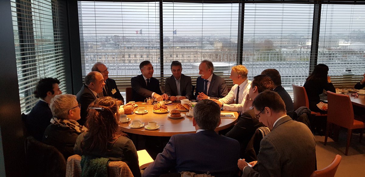 Que peut on chacun amener pour avancer ensemble ? Remettre des habitants en ville, stop extension des centres-commerciaux... des domaines d'action et d'intervention riches et variés 
<a href="/OBiscaye/">Olivier Biscaye</a> <a href="/LGRANDGUILLAUME/">L Grandguillaume</a> <a href="/Globalconseil/">Franck Gintrand</a> <a href="/BernardMORVAN/">MORVAN Bernard</a> <a href="/PhilippeHuppe/">Philippe HUPPE ✒️</a> <a href="/bernard_stalter/">Bernard Stalter</a>