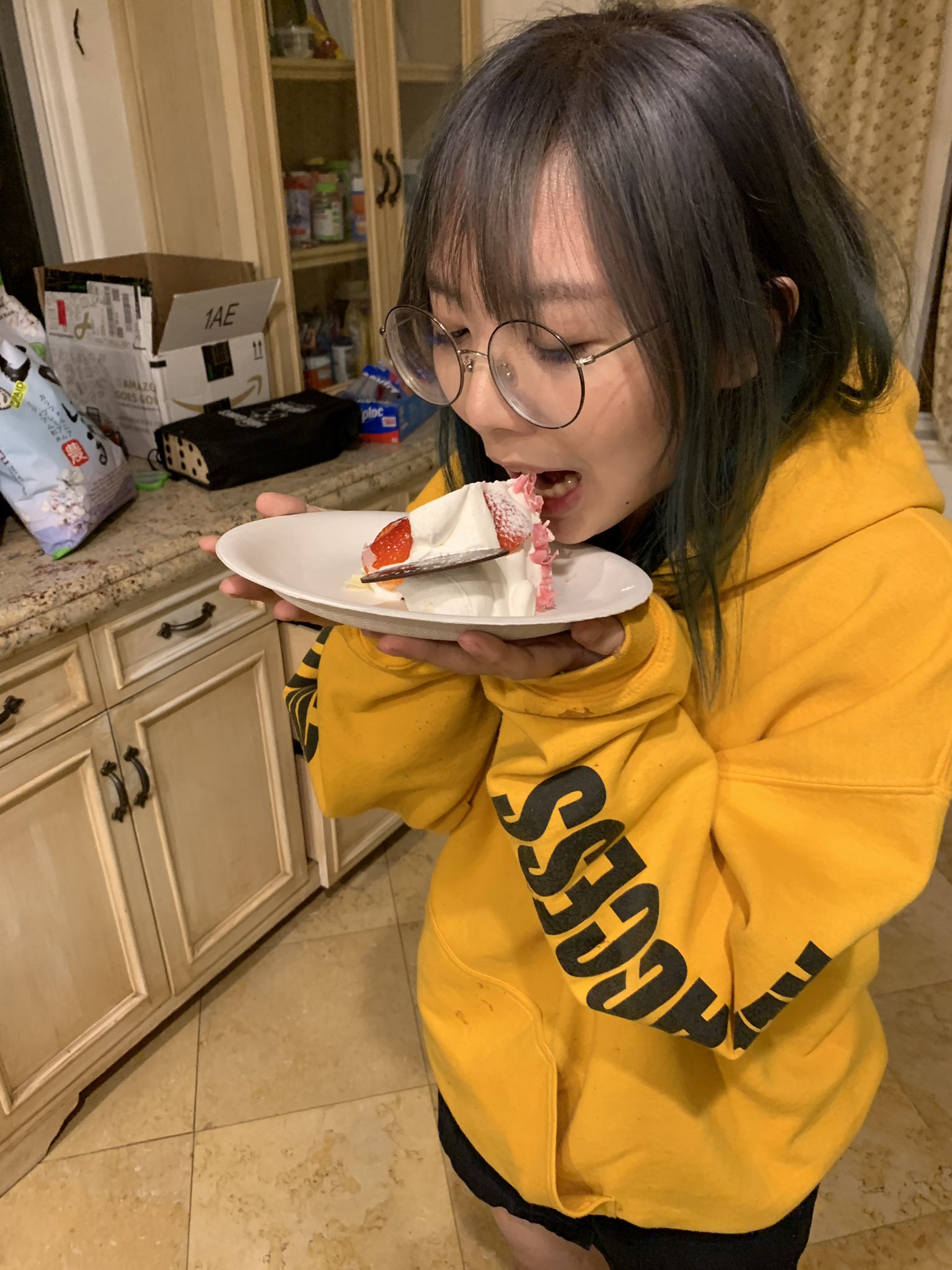 sugoi on Twitter: "@pokimanelol @LilyPichu https://t.co/zxevbP3Dwn&quo...