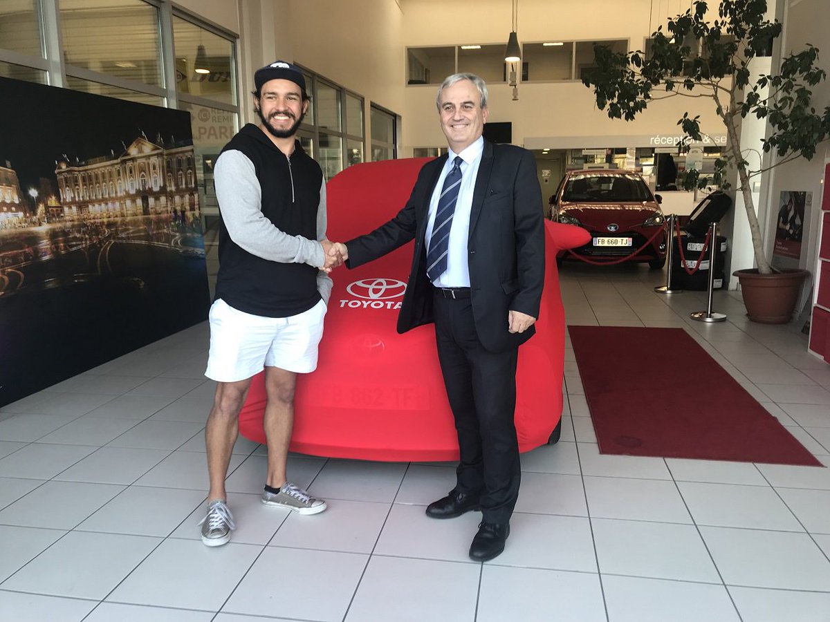 TOXIII's tweet photo. 🚘 Est-ce que Mark KHEIRALLAH va aller encore plus vite avec sa nouvelle voiture ? 🤔
Merci au partenaire du #TOXIII #EspaceToy, du groupe #EdenAuto, en tout cas 😁 https://t.co/M8XM4CeV9v