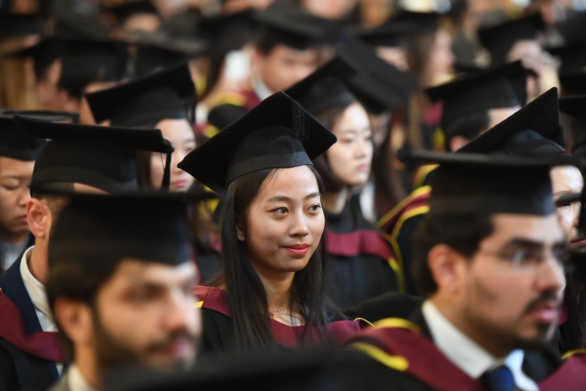 Not long to go until our CSAD, CSM Masters and partner institutions #graduation at City Hall! If you can't attend the ceremony, we have a live stream available here: bit.ly/2f53xNc 🎓 🎥 👏
