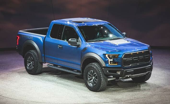 mtura712's tweet photo. #ChooseDay ,Left or Right? #Ford #Raptor #BajaMode Truck Yeah!! https://t.co/cdZqn5B1D7