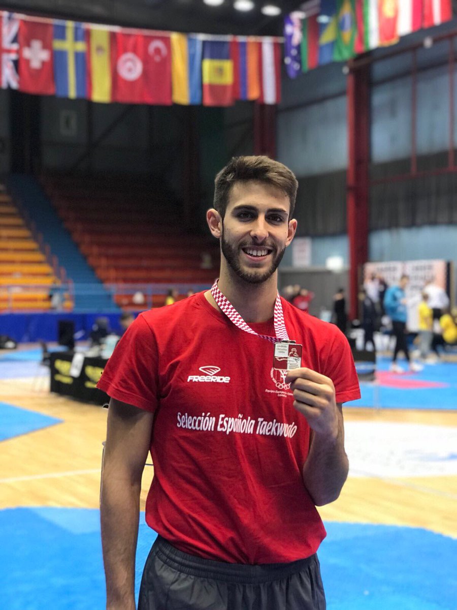 #Taekwondo 🏆 Palmarés del equipo nacional absoluto en el #OpendeFranciaG2:

<a href="/MCballeroPodium/">Marcos Caballero</a> 👉 Oro 🥇
<a href="/DQuesadaPodium/">Daniel Quesada</a> 👉 Oro 🥇
Adrian del Río  👉 Oro 🥇
<a href="/BPalmerPodium/">Blanca Palmer</a> 👉 Plata 🥈
<a href="/BelmoTkd/">Belén Morán</a> 👉 Plata 🥈
<a href="/RRuizPodium/">Ramón Ruiz</a> 👉 Bronce 🥉
Manuel Villen 👉 Bronce 🥉

#TeamESP 💪