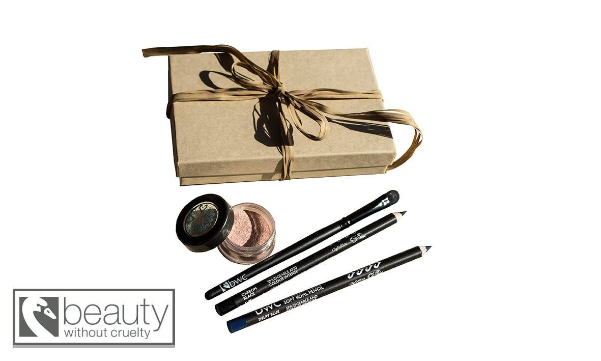 bwcv's tweet photo. Beauty Without Cruelty vouchers make the perfect gift, order here >>> https://t.co/AMso1ZEAks #Vegan #MakeUp https://t.co/jYRTQztaLp