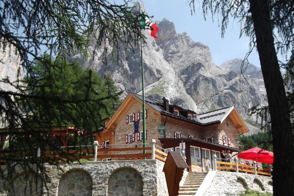 andyblanck1's tweet image. the #Contrin shelter was built by the mountaineering society of #Nuremberg; during #ww1 was a barracks for Austrian troops. Bombed by the Alpini in 1916, today it is owned by the italian National Alpine Association (#ANA). #Marmolada #valdifassa #Dolomitifront @ana_web