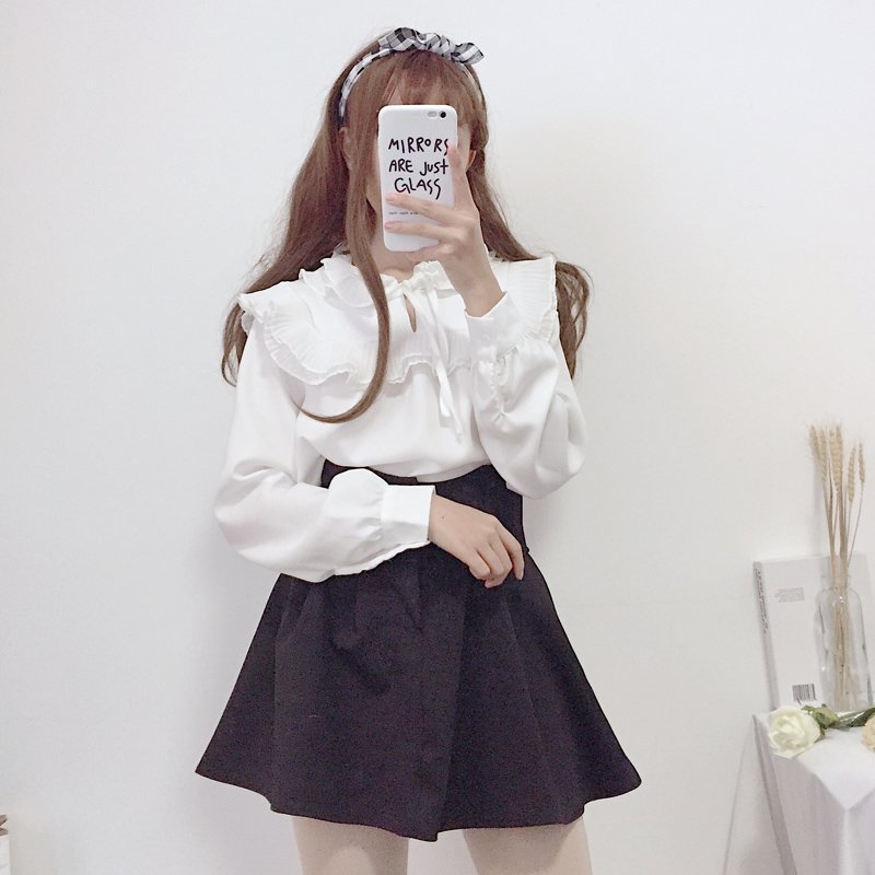 Wear_Blossom's tweet photo. [RT추첨]

🌸페어리 레이스 코디 세트🌸

레이스로 포인트를 넣은 블라우스와, 하이웨스트 스커트가 어우러져 멋스러운 코디 상품이에요 😌

과하지 않으면서 심플한 매력이 있어, 다른옷과 매치도 쉽고, 데���리로 딱이랍니다.

사이트 https://t.co/OHQwPjqILw
블로그 https://t.co/X8wjlGoUyg https://t.co/eMpsU2dJB3