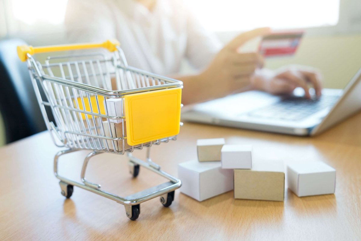 BoTreeTech's tweet photo. #eCommerce stores are now easy to build if you get the right technology team, but how to compete with the competition? It is one of the biggest factors, see how: https://t.co/bhEXzpsKgA
#onlineshopping #mobilecommerce #eCommercemobileappdevelopment https://t.co/ygPYeqs4Ij