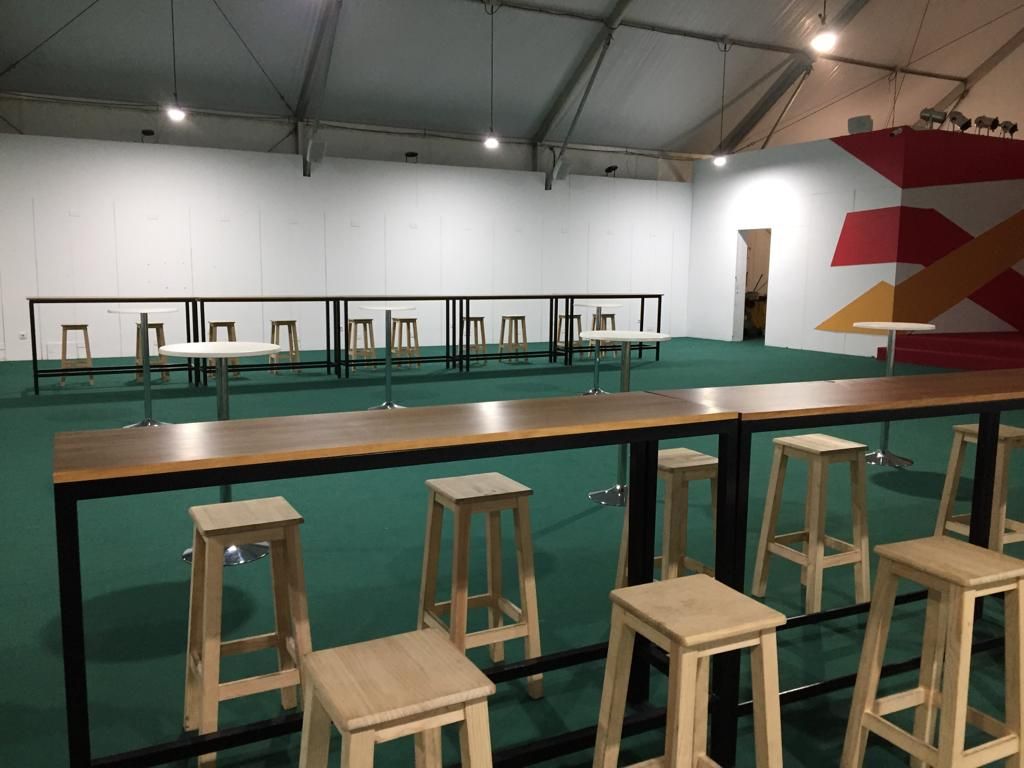 ¡Cruce la Pasarela! Es la frase que le dicen a los cantantes buenos en los shows de Televisión. Por eso nosotros, a #Pasarela, les decimos lo mismo por este tipo de eventos en la <a href="/prodetur/">Prodetur DipuSevilla</a> !! 😋 😉