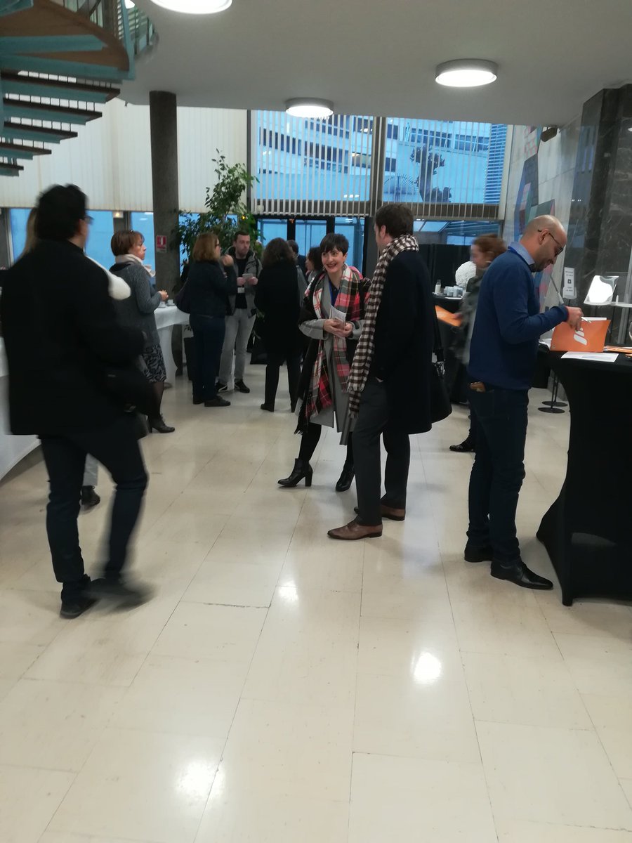 anap_sante's tweet photo. En direct du #cercleOSH. Plus de 100 professionnels se sont donnés RDV pour échanger sur les bonnes pratiques en chirurgie #ambulatoire, #hôpital de jour de médecine et séjour #clinique : c’est parti pour une journée riche en ateliers et retours d’expériences ! https://t.co/dEDAKWLkcB