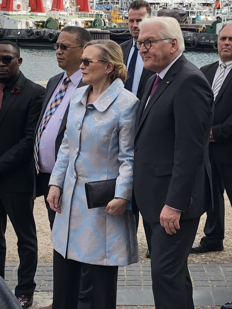 Bundespräsident #Steinmeier mit der Gouverneurin der Kap-Provinz, Helen Zille, der Grossnichte des Berliner Milieumalers  @BILD_Politik