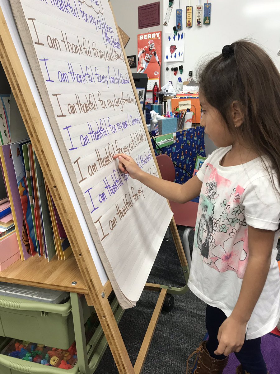 TeacherGadino's tweet photo. Touch reading with my kindergarten scholars. #buildingtheirfoundation #literacy #jardine501 #teacherbeckett #iteachenglish https://t.co/ixTKVC8fEF