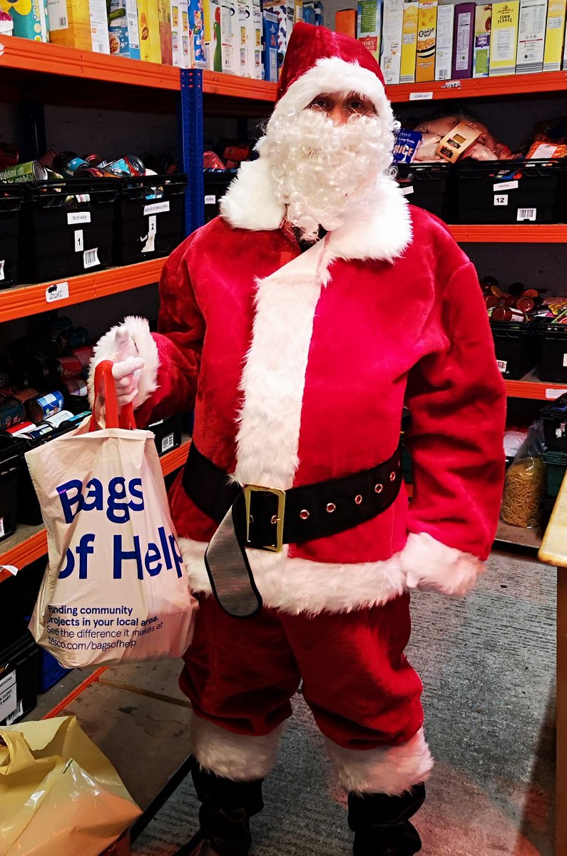 CAN YOU HELP THIS #CHRISTMAS?
Are you a #business or community group who could sponsor sprouts, roast potatoes, turkeys, Christmas puddings or even carrots for our Christmas Hamper Campaign, when we give out approx 150 hampers to vulnerable families for Christmas. #charitytuesday