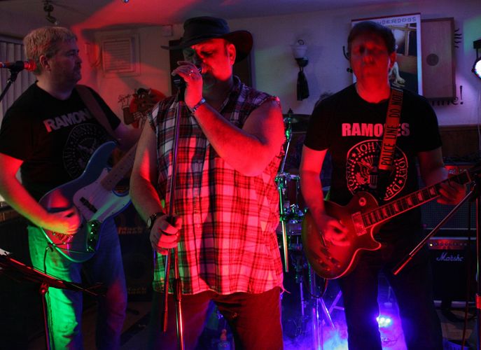 The Underdogs bring you the sounds and atmosphere of classic rock, punk and blues. They love playing so they are open to any gigs! Large or small, if you wanna Rock it, you need the Fans of The Underdogs! #AylesburyBands #Aylesburymusic #LocalBands #UKBands #SupportingCommunity