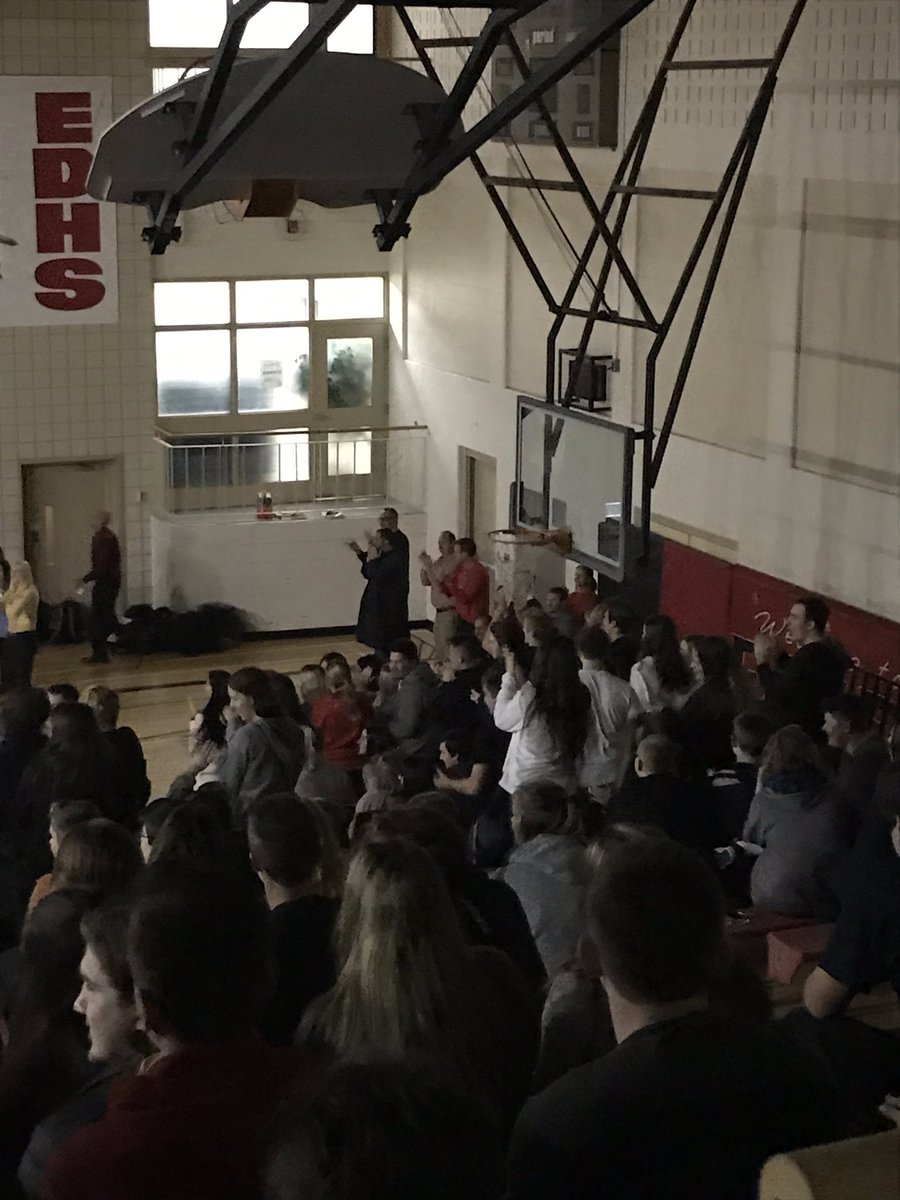 EDHS_Students's tweet photo. @EDHS_Leadership @drozdzknows Wow! $100 K!!! Thank you for all of your hard work!!!! #raiderpride #theraiderway #avivacommunityfund https://t.co/81mRjJ8KeU