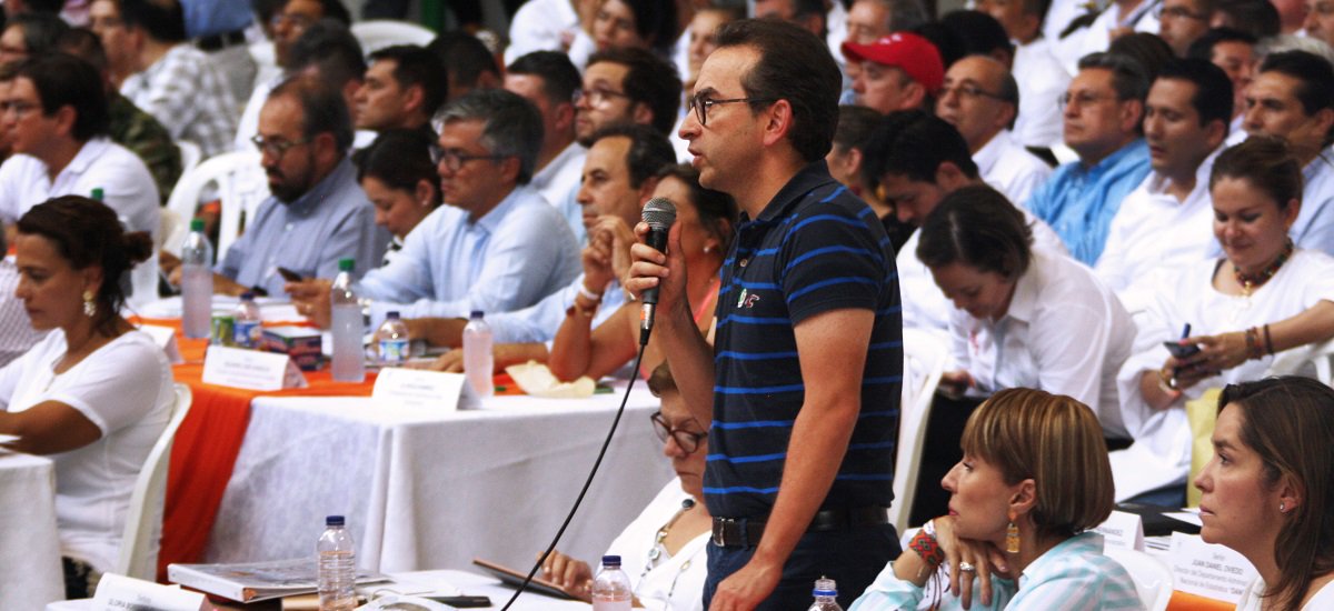 AgronetMADR's tweet photo. #NoticiasAgronet Conozca los detalles del ambicioso programa de Vivienda de Interés Social Rural por parte de #MinAgricultura para el sector rural del país. 👉https://t.co/Ez4dvSKgTL👈 #Agro #Colombia #Campo #VISRural https://t.co/VcPjsIngW1