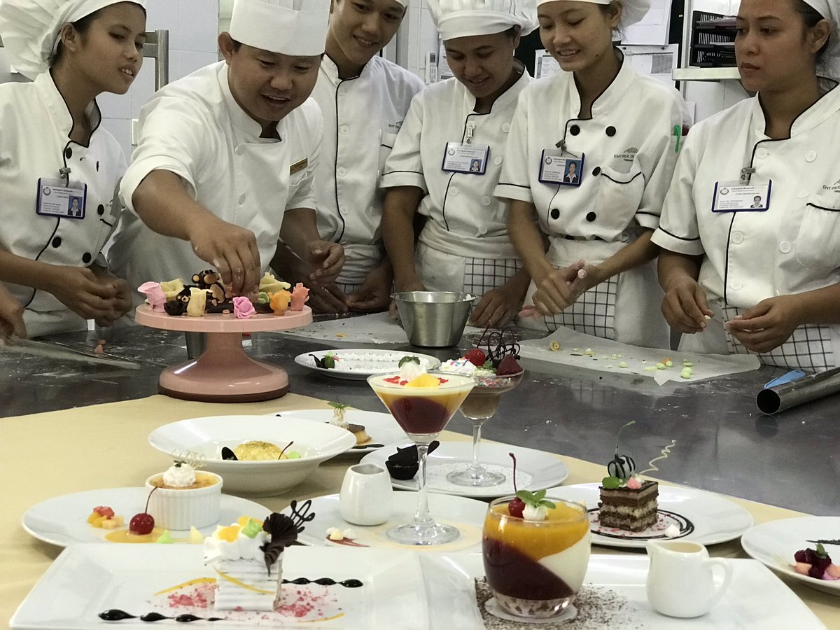 EHTPaulDubrule's tweet photo. On the occasion of Water Festival, Le jardin des Délices-École Paul Dubrule will be closed from 21st to 26th November 2018. The training restaurant will re-open on Tuesday 27th November 2018. Thank you for your kind understanding &amp; support. https://t.co/aKztrm0rIq