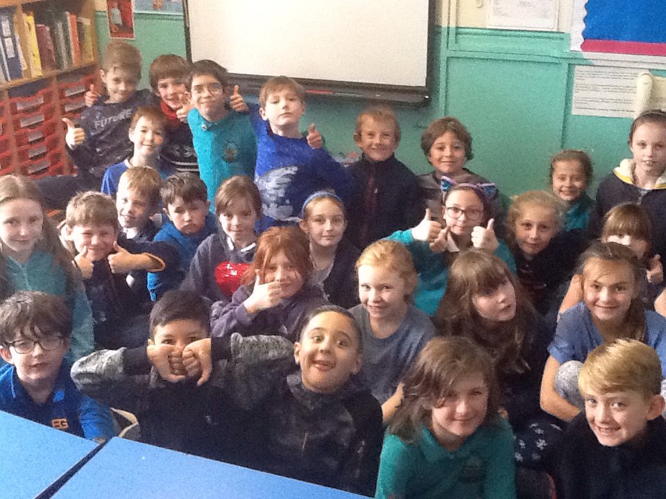 mynyddbychan's tweet photo. Bl.4 ar Ddiwrnod Plant y Byd/ Yr.4 on World Children's Day #glasucaerdydd #gobluecardiff https://t.co/5cXzBuKDt3