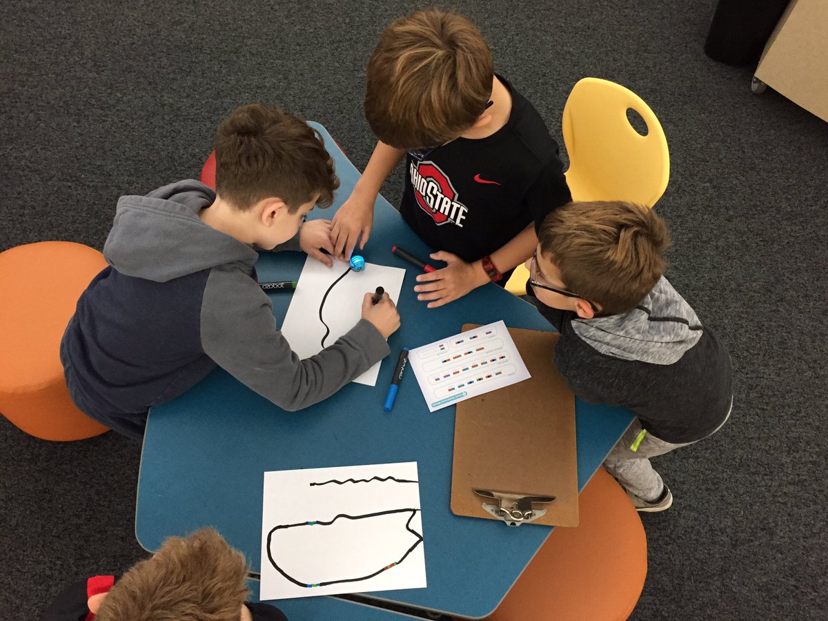 Hutchkan33's tweet photo. I think @ozobot is a hit! Watching the collaboration and creation makes my day! @MDVElementary #noplacelikemdv https://t.co/ePi2Lv8WFa