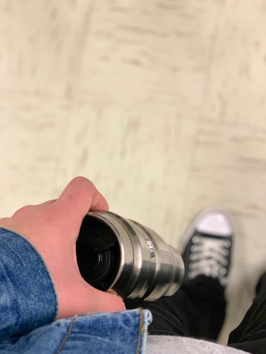 _DHWORKS's tweet photo. Got my coffee and my converse #9amClass https://t.co/yLyKR76U3Z