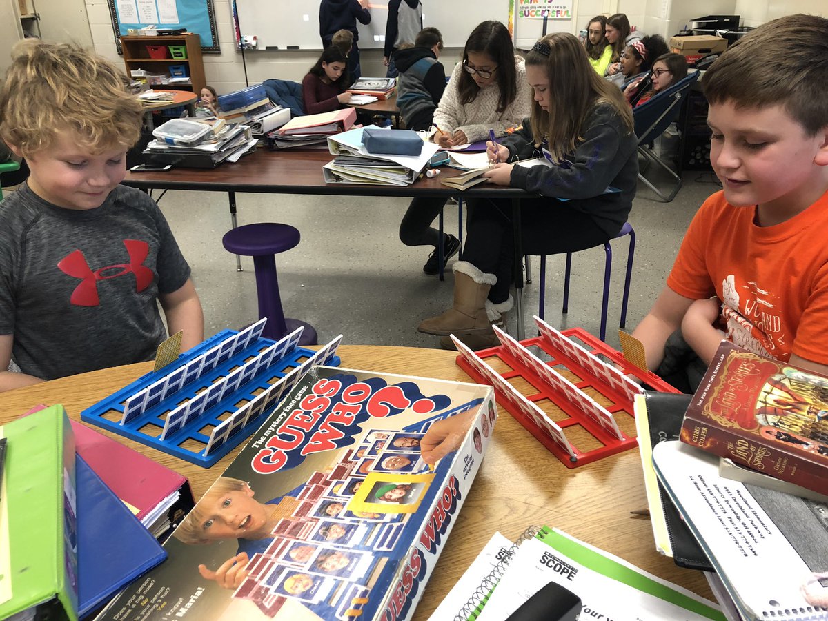 AudreyScarbriel's tweet photo. Indoor recess fun! Push-up competition and Guess Whoooooo!!! #nevertoooldforboardgames #usethosemuscles #packpride #wearelakota https://t.co/YxXGaTqRXU