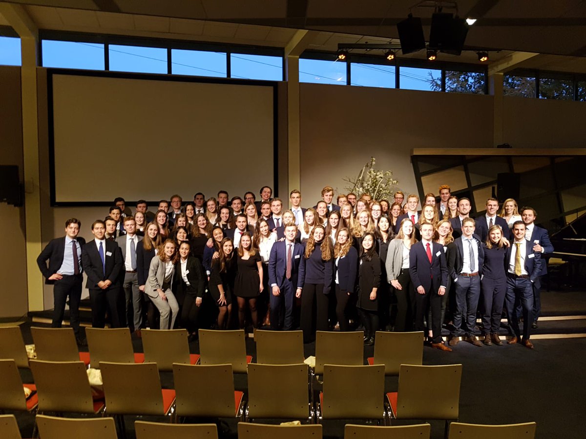 Afgelopen weekend was het tijd voor het Junior Enterprise weekend, met trainingen van <a href="/youngcolfield/">Young Colfield</a> <a href="/Ir_Olav_world/">Ir. Olav</a> <a href="/Nedap/">Nedap</a> #UniPartners #consultancy #Training