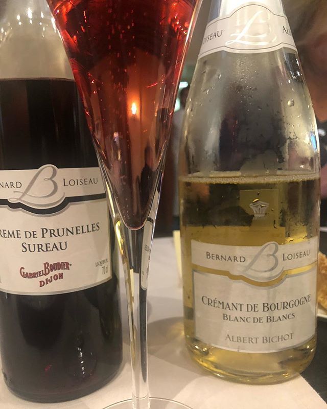 gillespudlowski's tweet photo. #Kir Royal comme en #bourgogne avec la fleur de sureau de @gabrielboudier et le crémant blanc de blancs des @domainesalbertbichot #yummy #amazing #instagood #photooftheday #sweet #dinner #lunch #breakfast #fresh #tasty #food #delish #foodporn #instafood … https://t.co/Bzskf8vhxW https://t.co/XKC2FDCH7D
