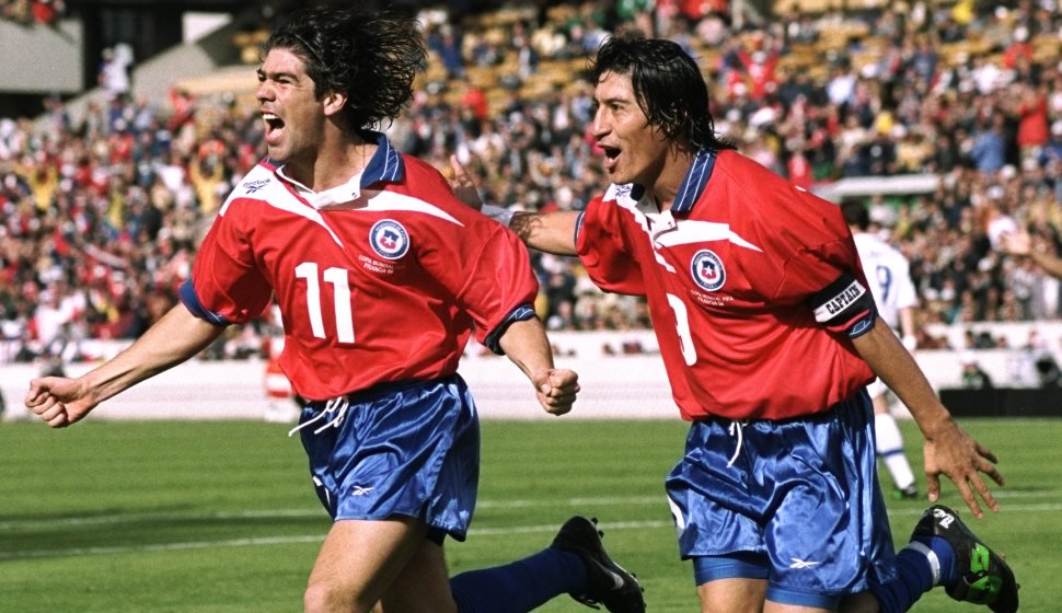 Iván Zamorano e Marcelo Salas durante - Futebol 80-90-00