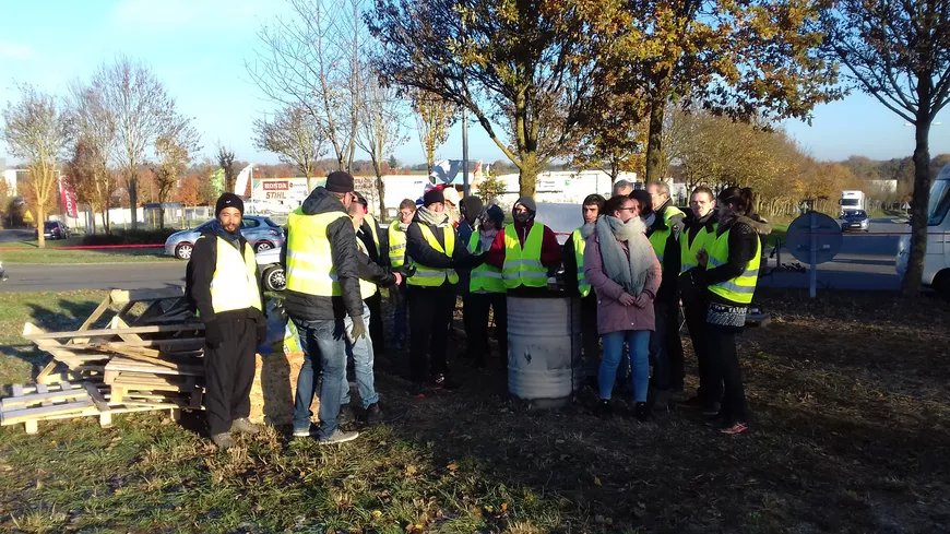 Gilets Jaunes Rassemblement à Paris Samedi Au Champ De