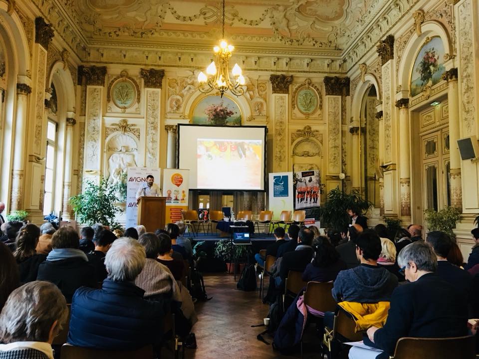 SansTransiPce's tweet photo. « Réussir une transition agricole et alimentaire durable ». L’équipe de @SansTransiPce est présente et intervient aux 9èmes Rencontres de l’ESS en Vaucluse, organisées par la @ESSenPACA .
#moideless #ESS #ESSPACA https://t.co/xXA9kfa1yQ