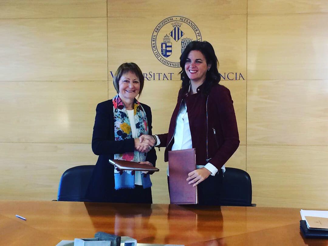 valenciactiva_'s tweet photo. 💡🤝 Desde València Activa firmamos un convenio de colaboración con la @UV_EG para fomentar la cultura #emprendedora y la creación y consolidación de #startups. Fortalecemos así una relación que contribuirá a reforzar un entorno favorable para la #innovación https://t.co/dzpFjXydC5