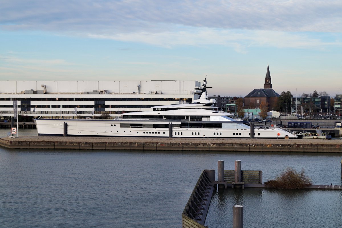 Dutchyachting's tweet photo. Launched last Saturday, the 109m #ProjectBravo is currently moored in #Alblasserdam. There are quite some #speculations about her #name which is currently still covered. If it was your #yacht, what name should you have been given? Photos: William Korevaar &amp; @Dutchyachting https://t.co/tYFG7Ljjcn