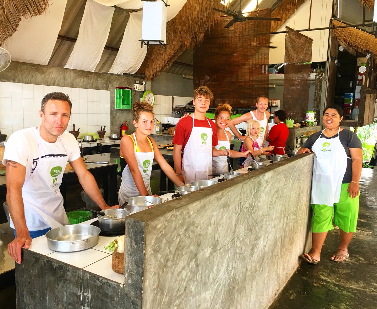 Time_For_Lime's tweet photo. Tuesday 20th November Family Cooking Class - #timeforlime #kohlanta #thai #thailand #thaifood #thaicooking #thaicookingschool #beach #sea #sun #sand #sunset #cocktails #fun #holiday https://t.co/fgE741x5lg
